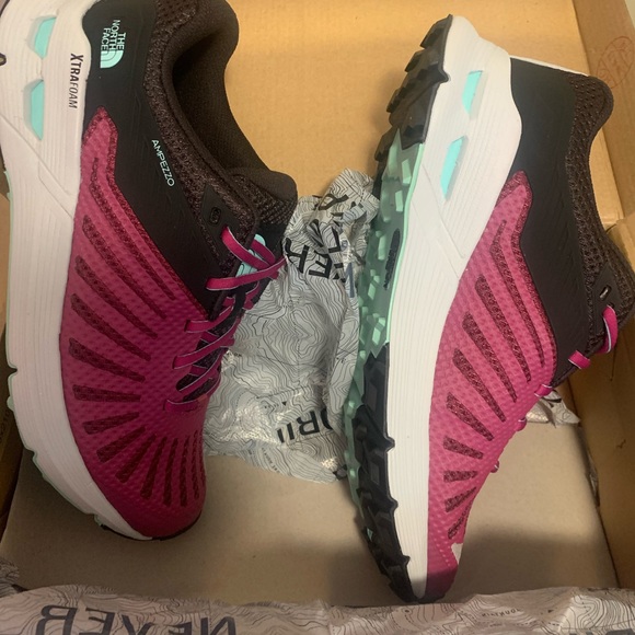 COPY - NWT THE NORTH FACE Women's Ampezzo Trail Running Shoes Sz 8.5 - Picture 4 of 13